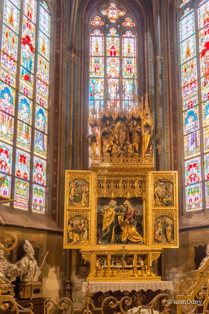 Капелла св. Троицы, с алтарем со сценами из жизни Богородицы